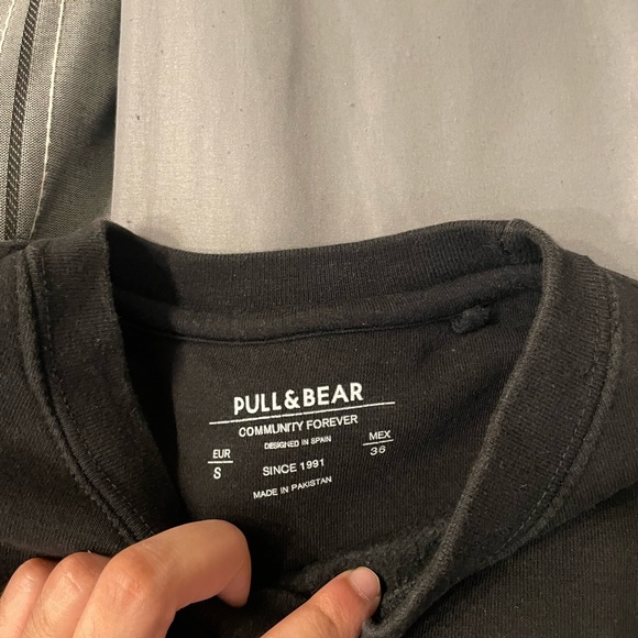 Pull & Bear Men’s Sweater - Picture 2 of 2